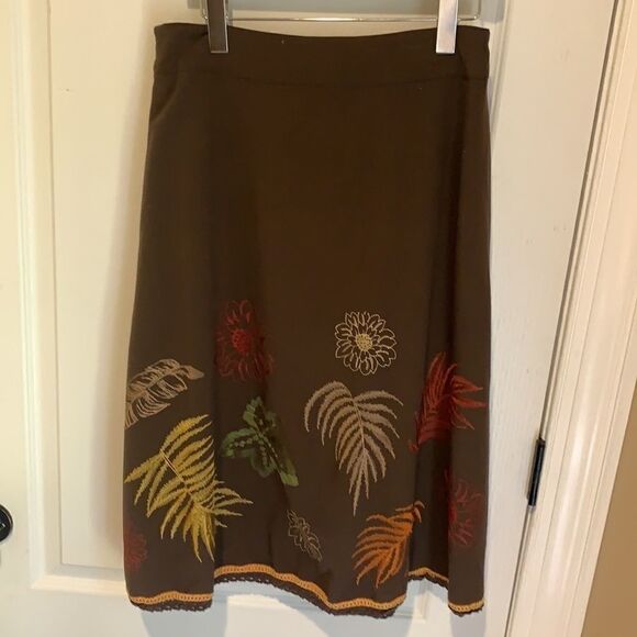 Vintage SilkLand embroidered brown midi skirt - Picture 4 of 9